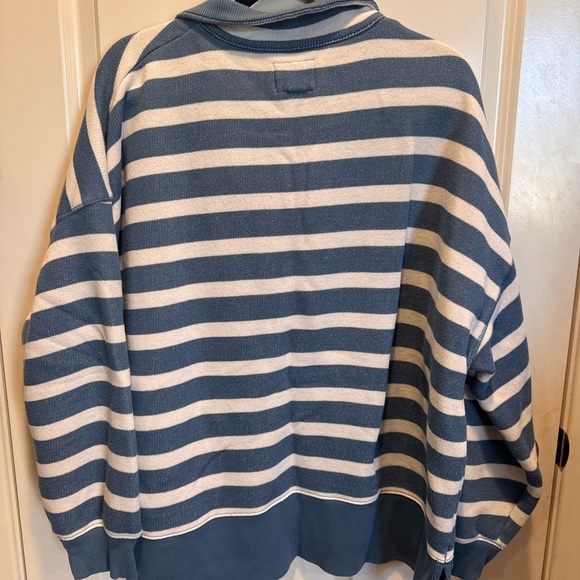 American Eagle Outfitters Cozy Blue and Cream Pullover - Picture 3 of 4